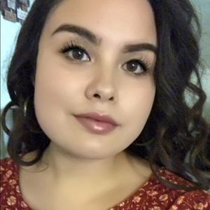 Meet your Posher, Thea